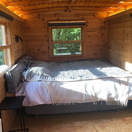 Bed and Breakfast Le Jardin Des Sources Ла-Юльп Номер фото